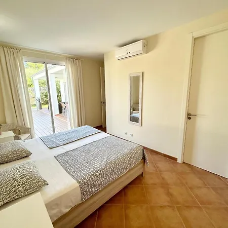 Ferienvilla, Mit Pool, Grosser Terrasse Und Atemberaubenden Meerblick U Bergblick